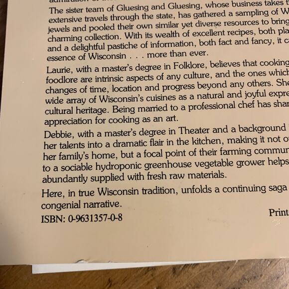 From Wisconsin: More Than a Cookbook Laurie & Debra Gluesing Plastic Comb 1991 - Picture 3 of 16